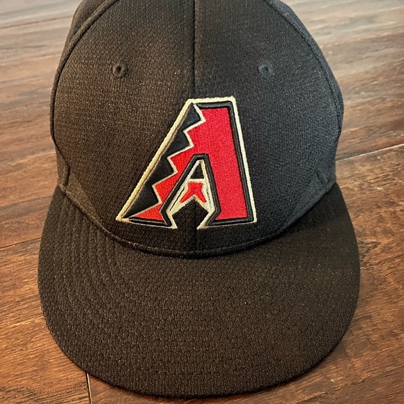 Black Baseball Cap with Red Logo - Picture 1 of 6